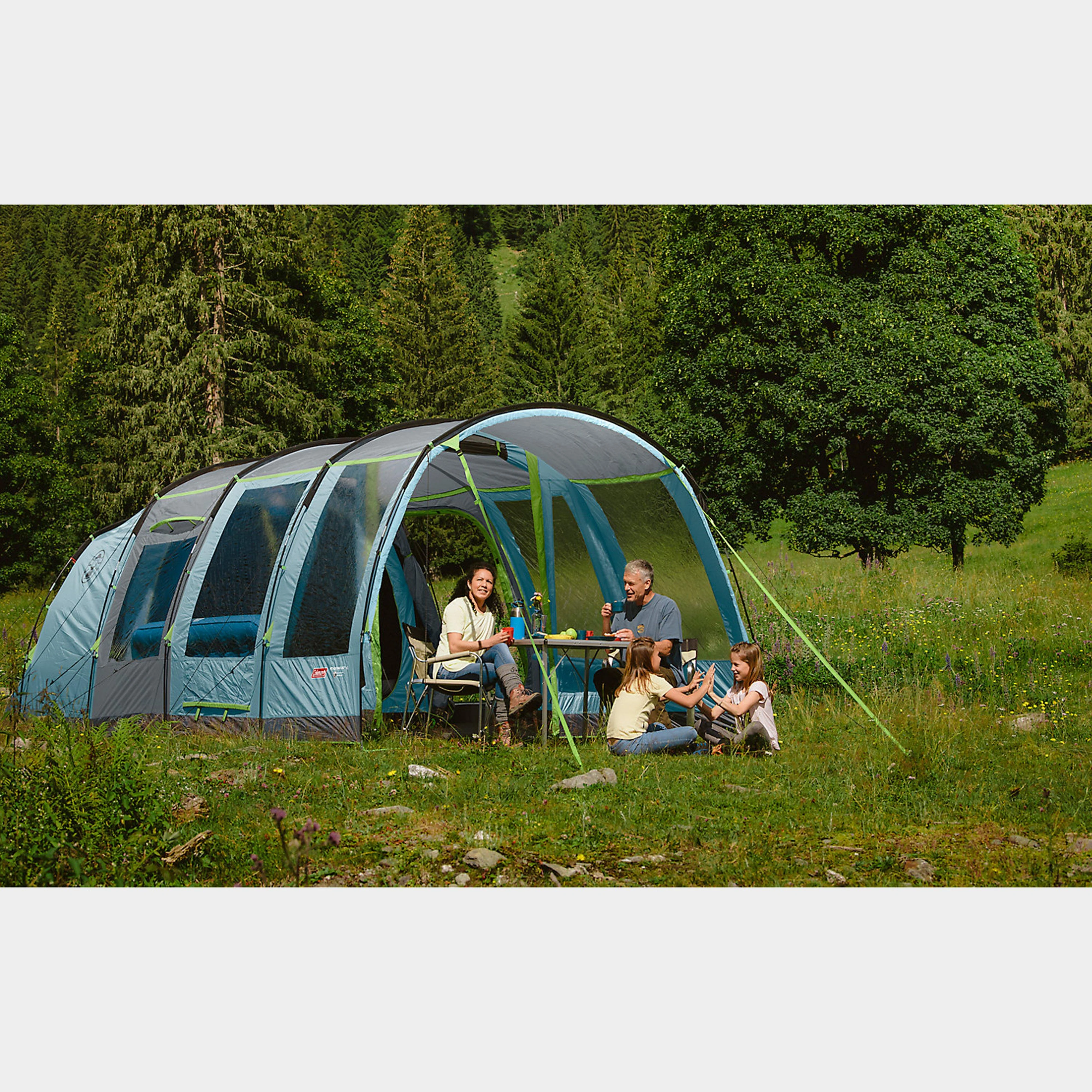 Meadowood 4 Person Large Tent With Blackout Bedrooms - Image 4