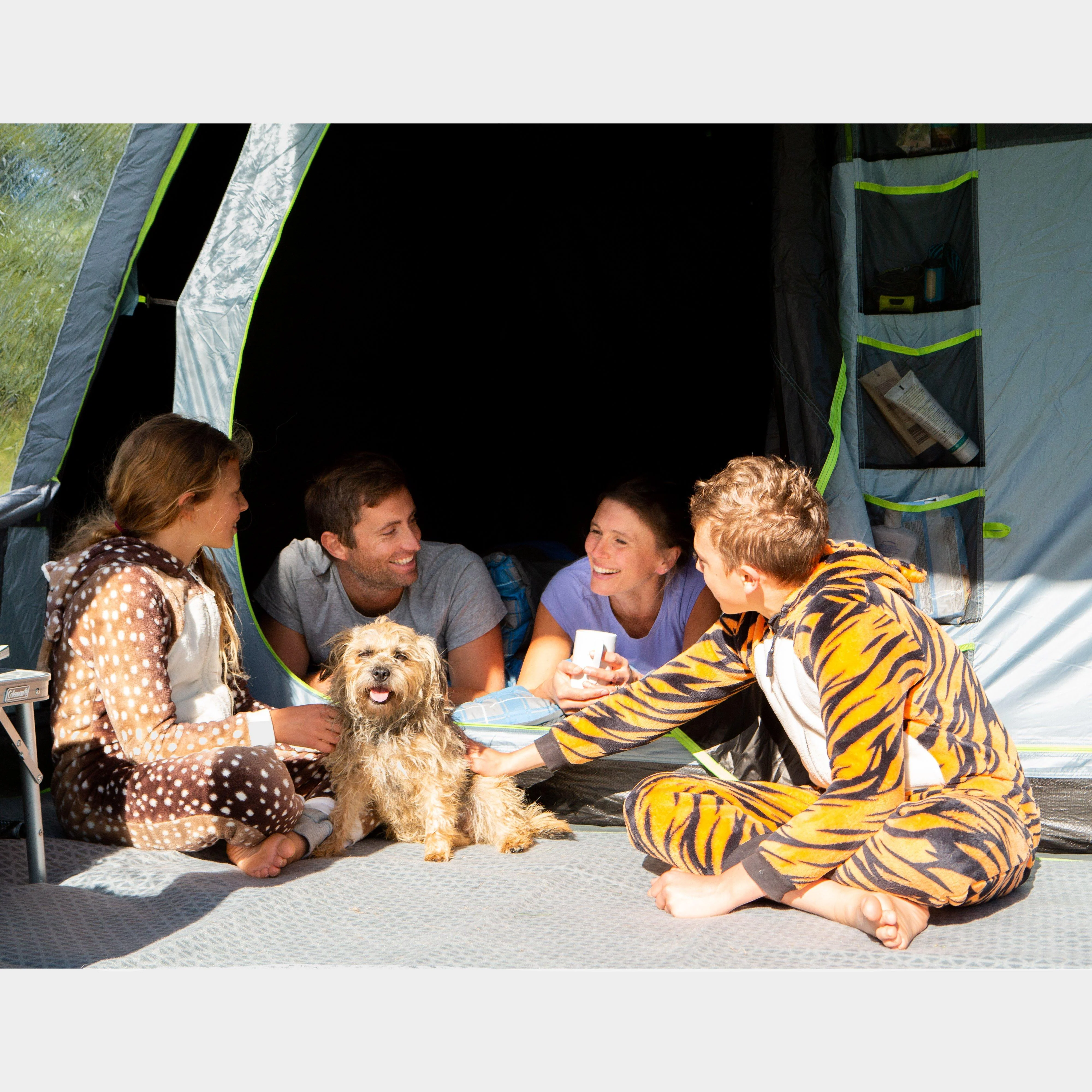Meadowood 4 Person Tent with Blackout Bedrooms - Image 6