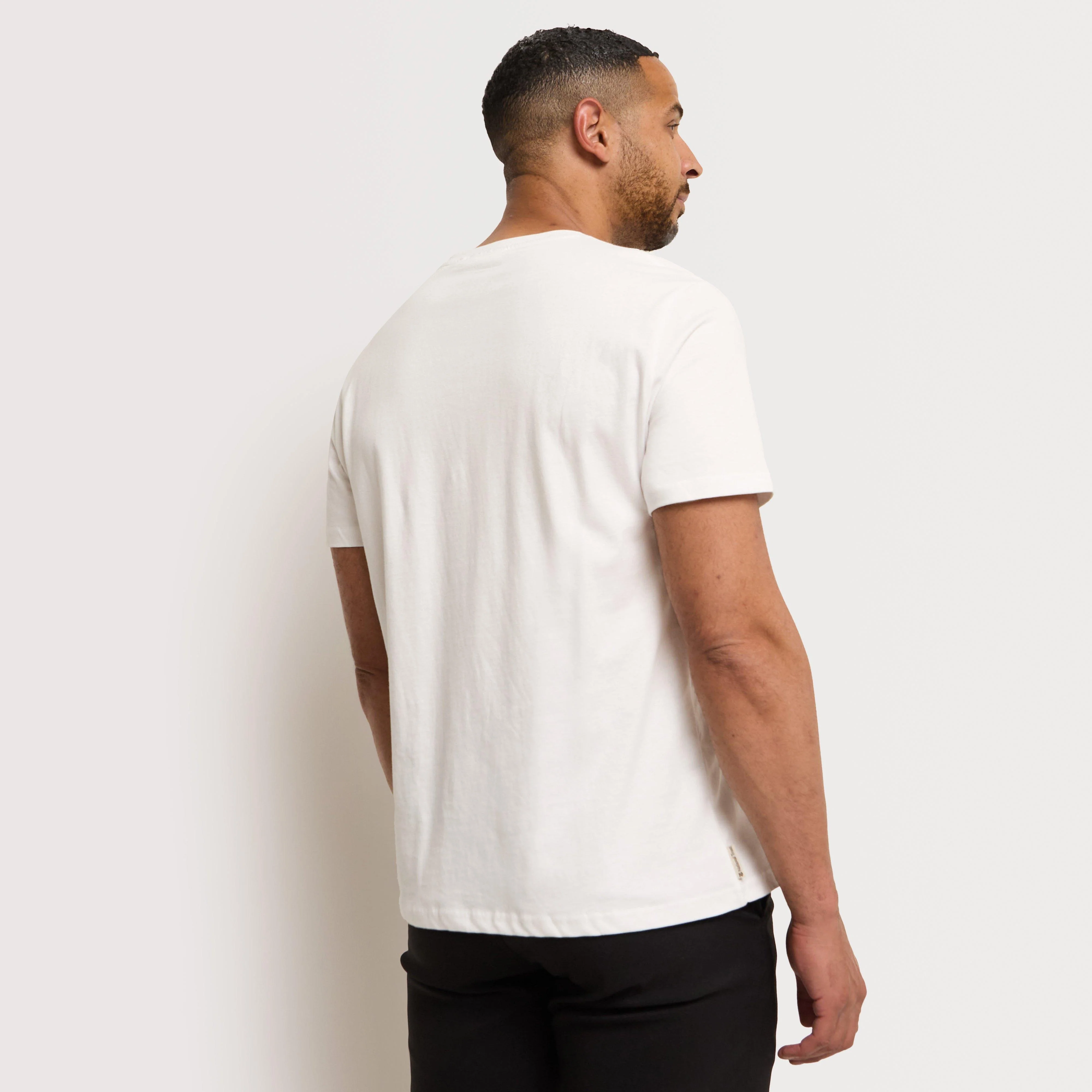 Men’s National Trust Sabden Short Sleeved T-Shirt - Image 5