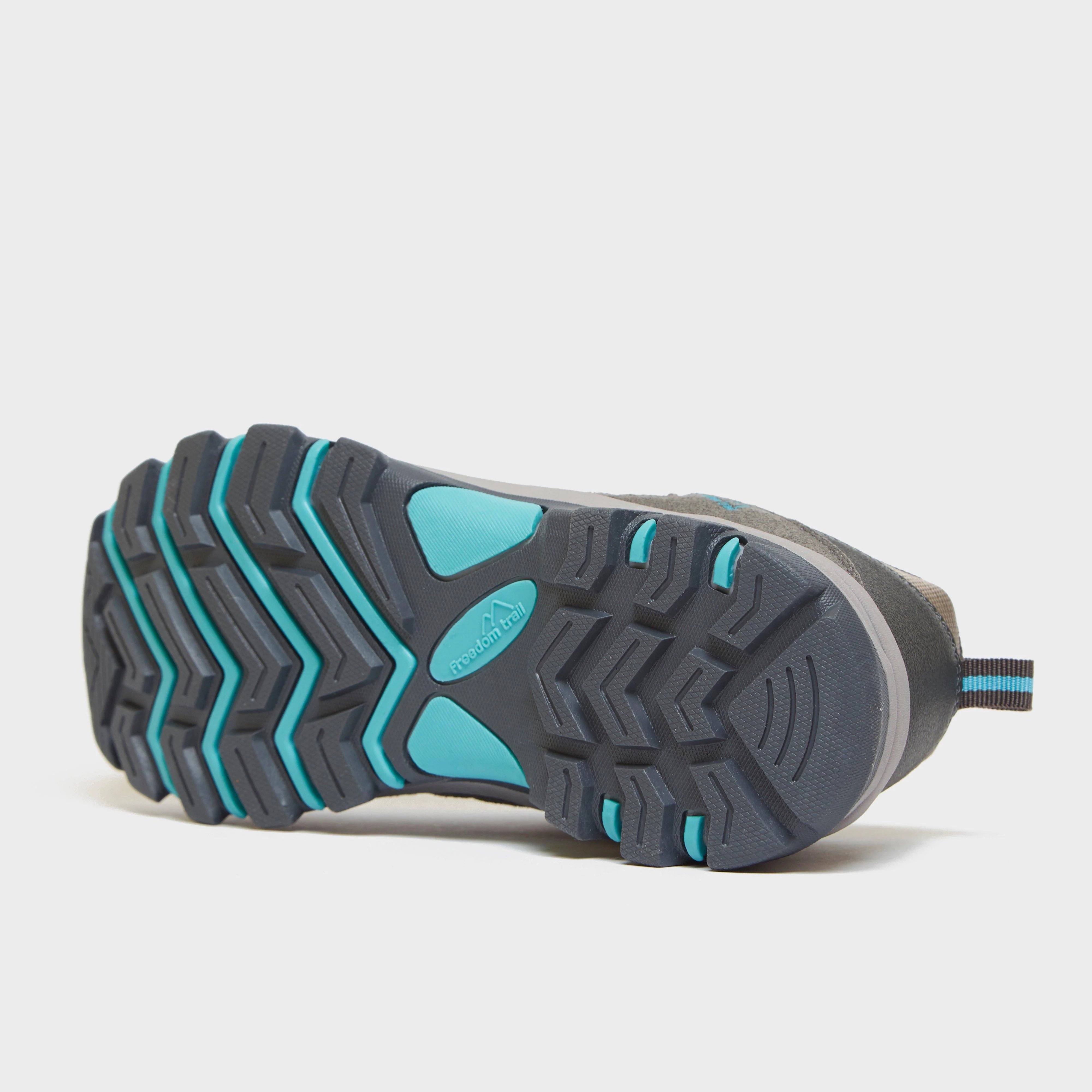 Women's Buxton Walking Shoe - Image 2