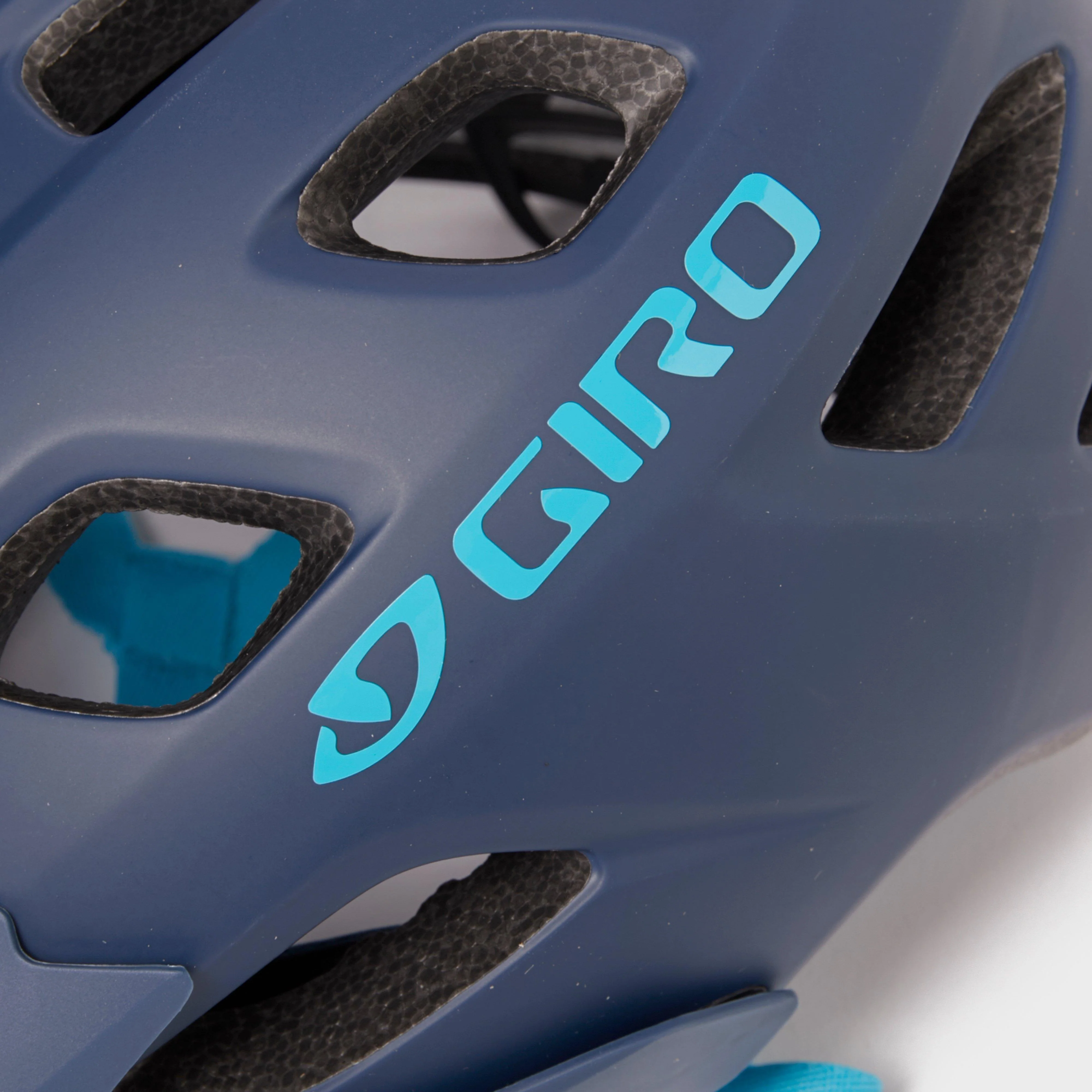 Verce Women's Helmet - Image 5