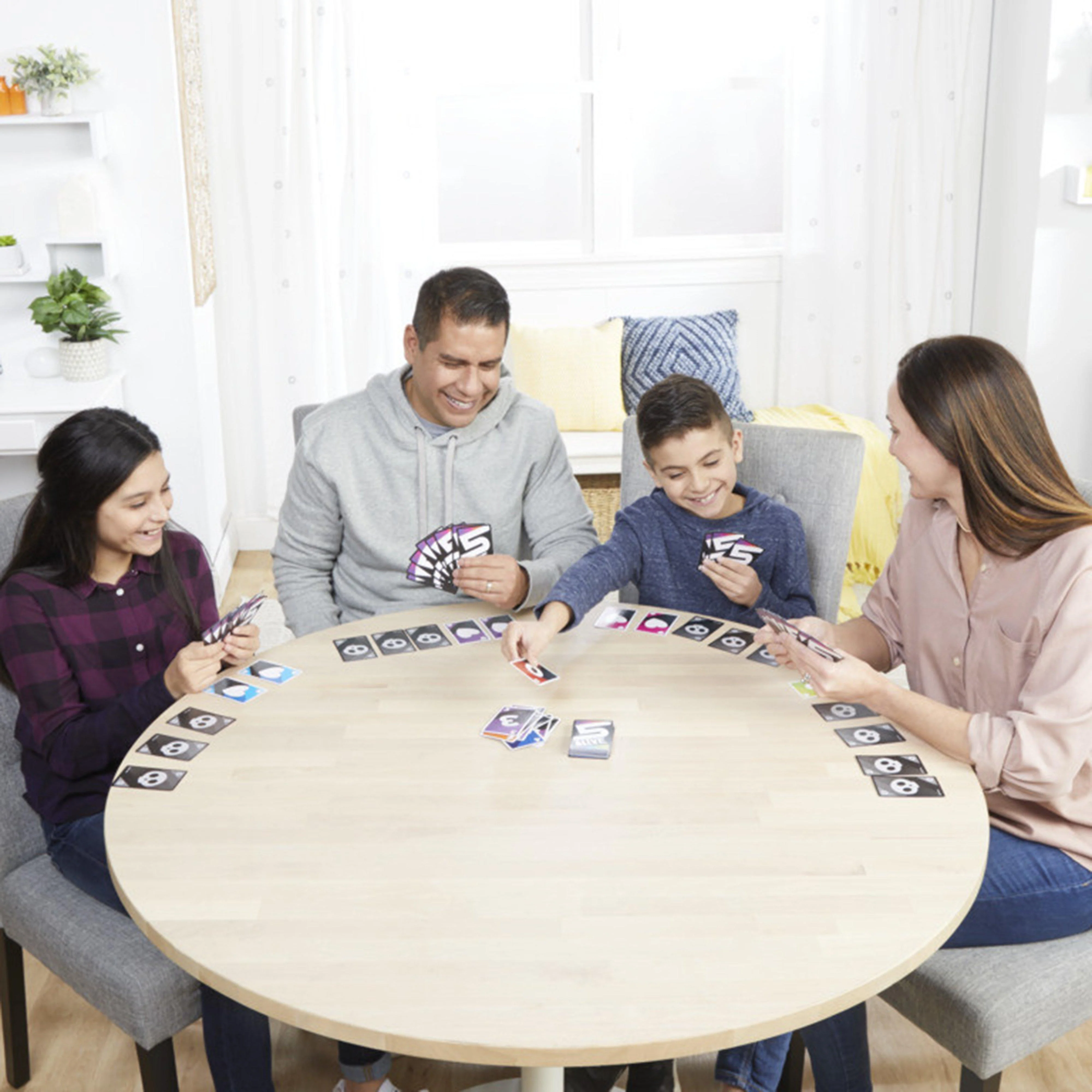 Five Alive Card Game - Image 7