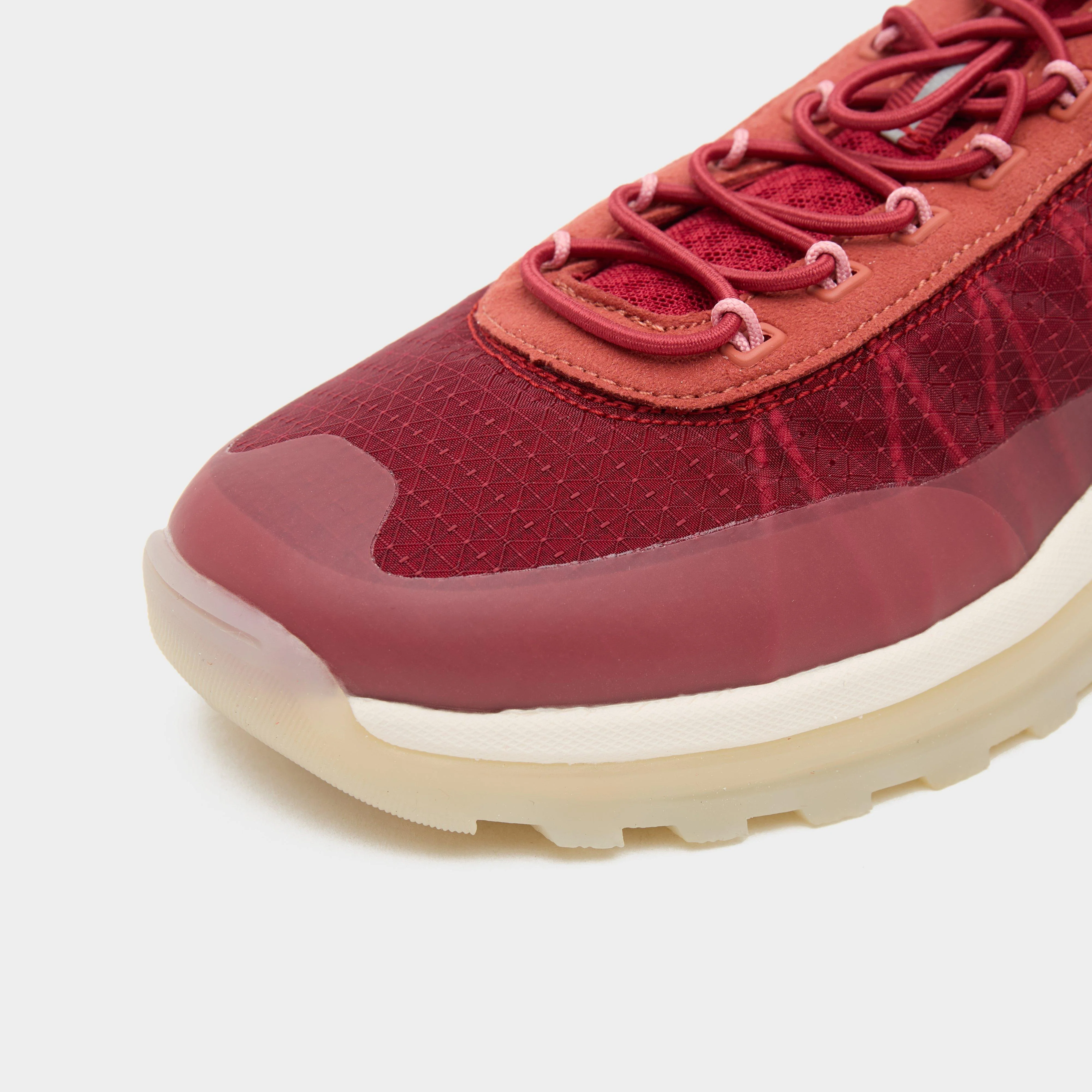 Women’s Travel Trainer - Image 4