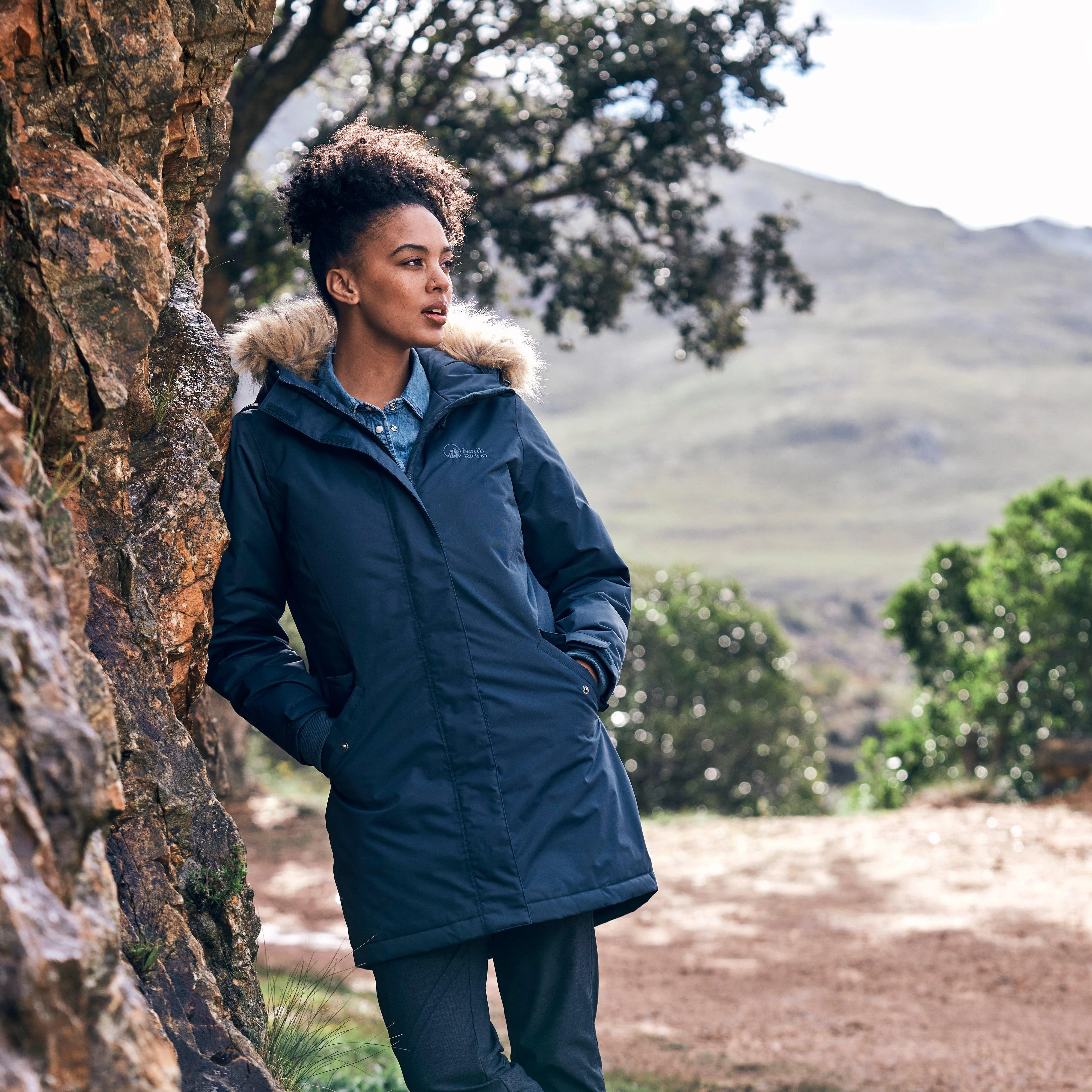 Women’s Range Down Parka - Image 10