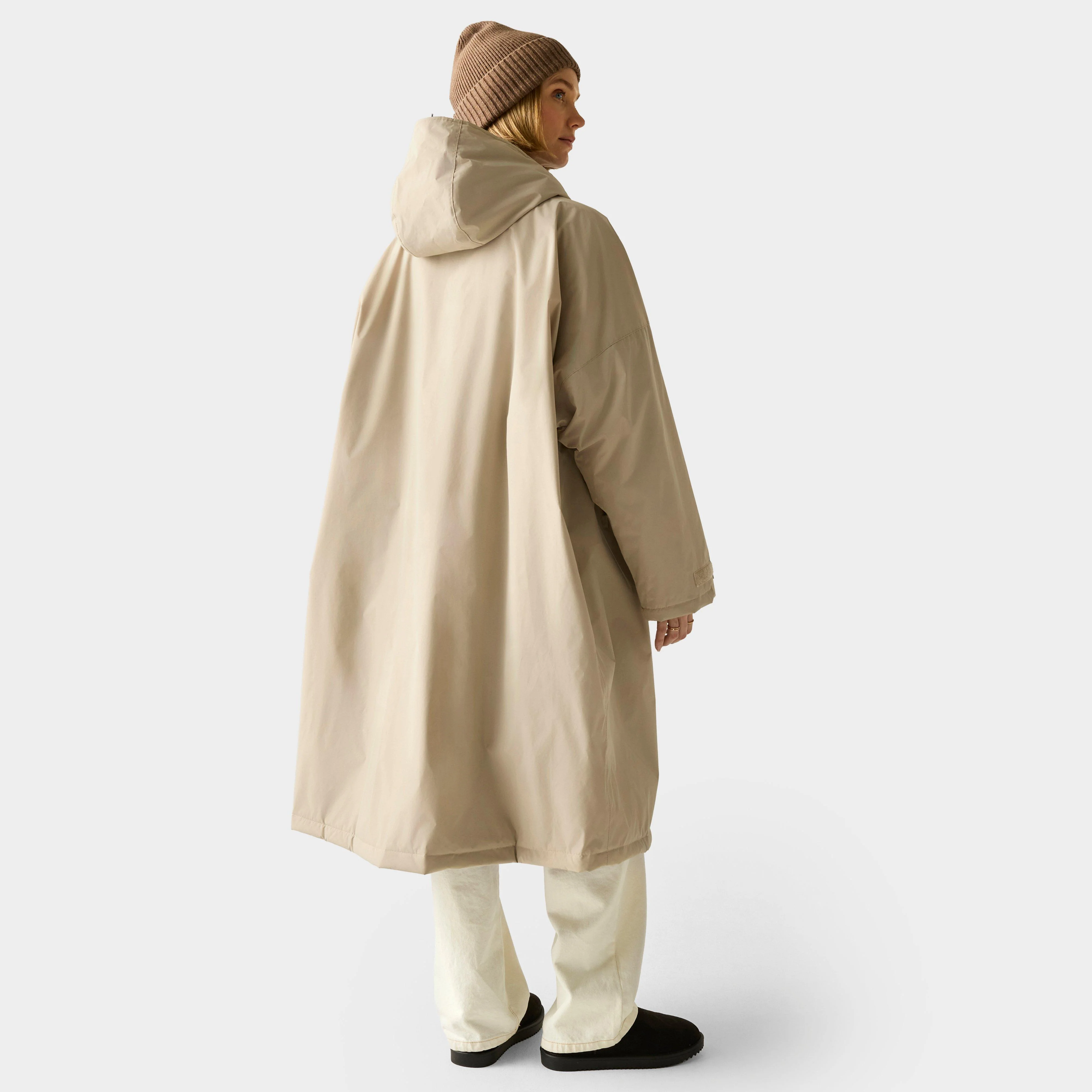 Unisex Waterproof Changing Robe - Image 7