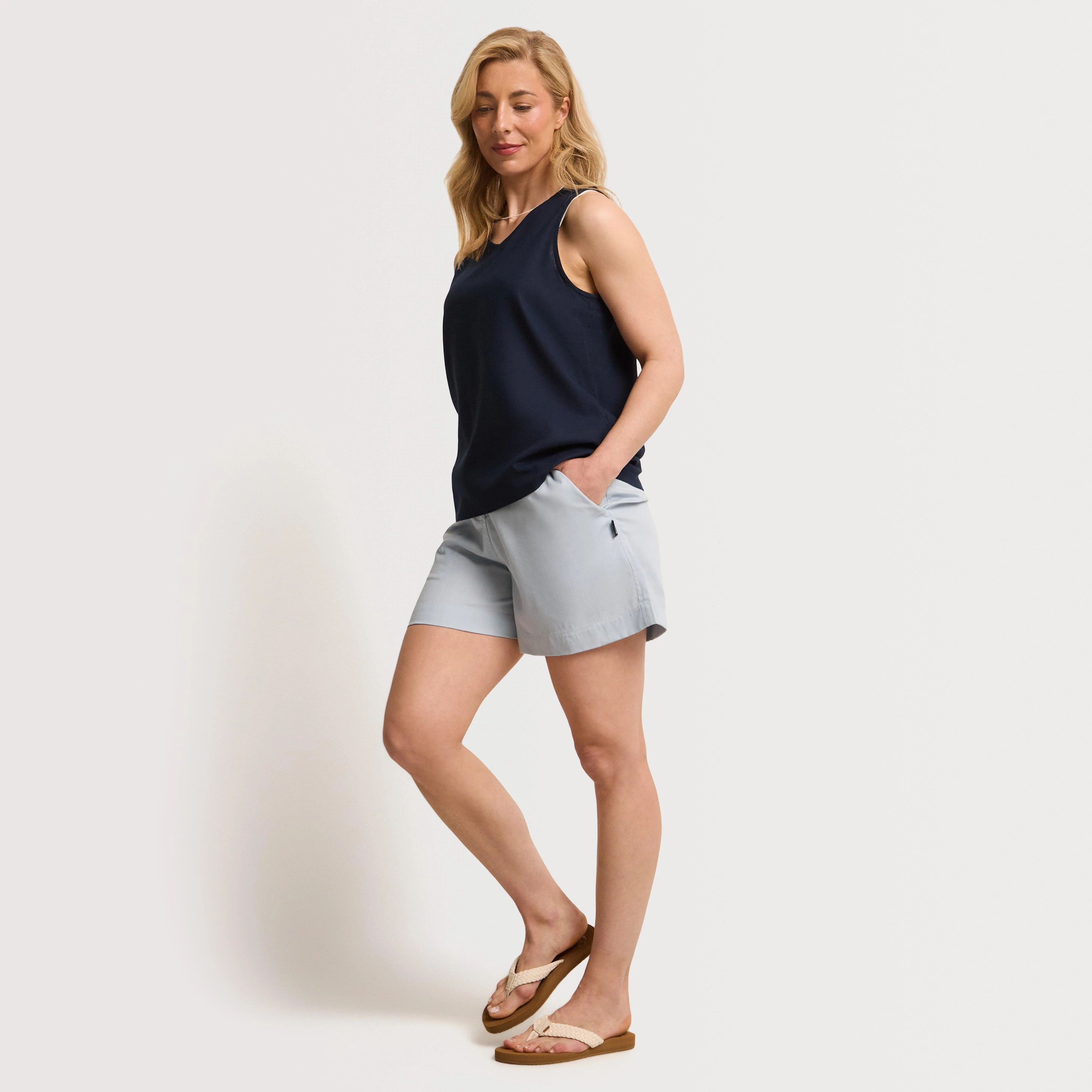 Women's Sabela II Shorts - Image 2