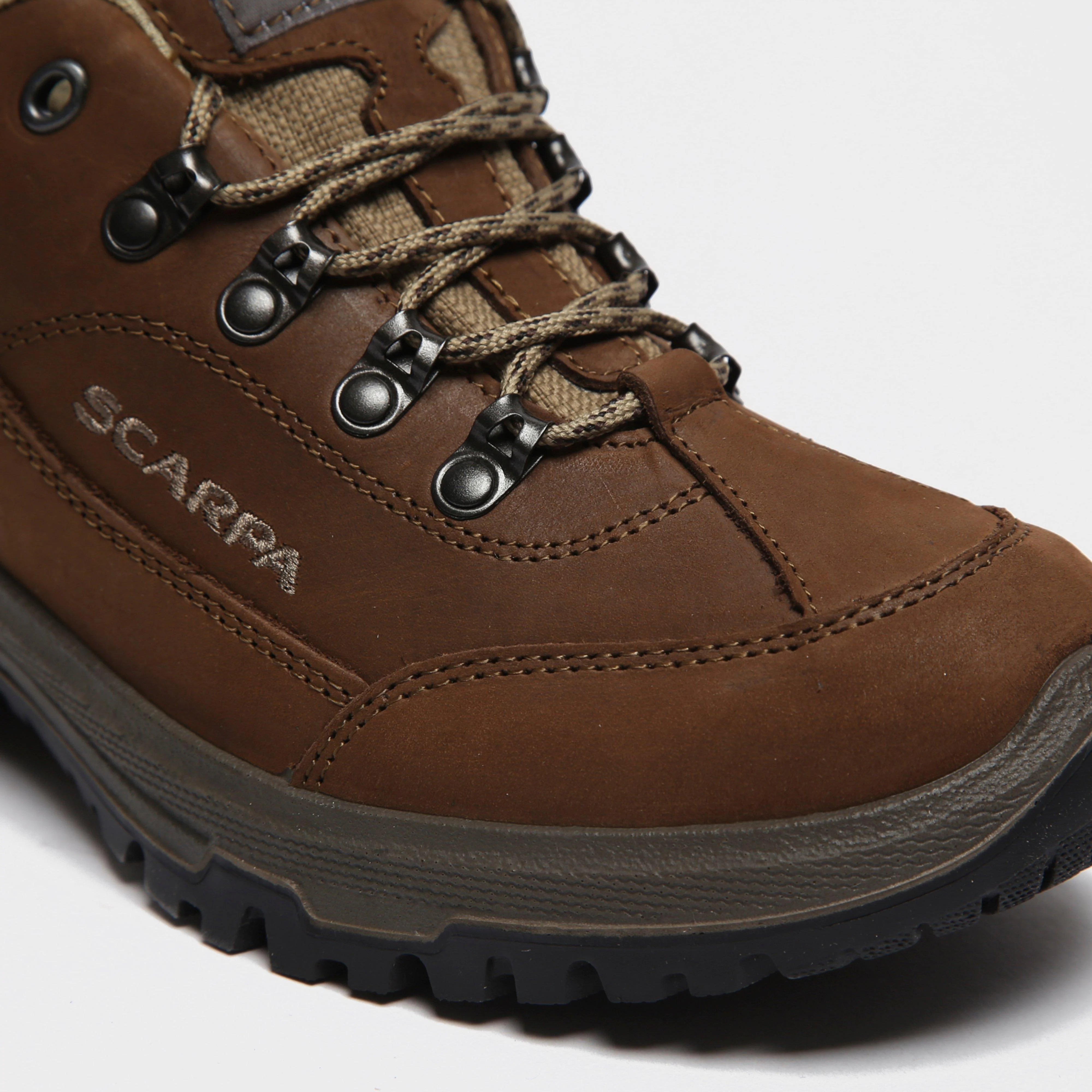 Women's Cyrus Walking Shoe - Image 4