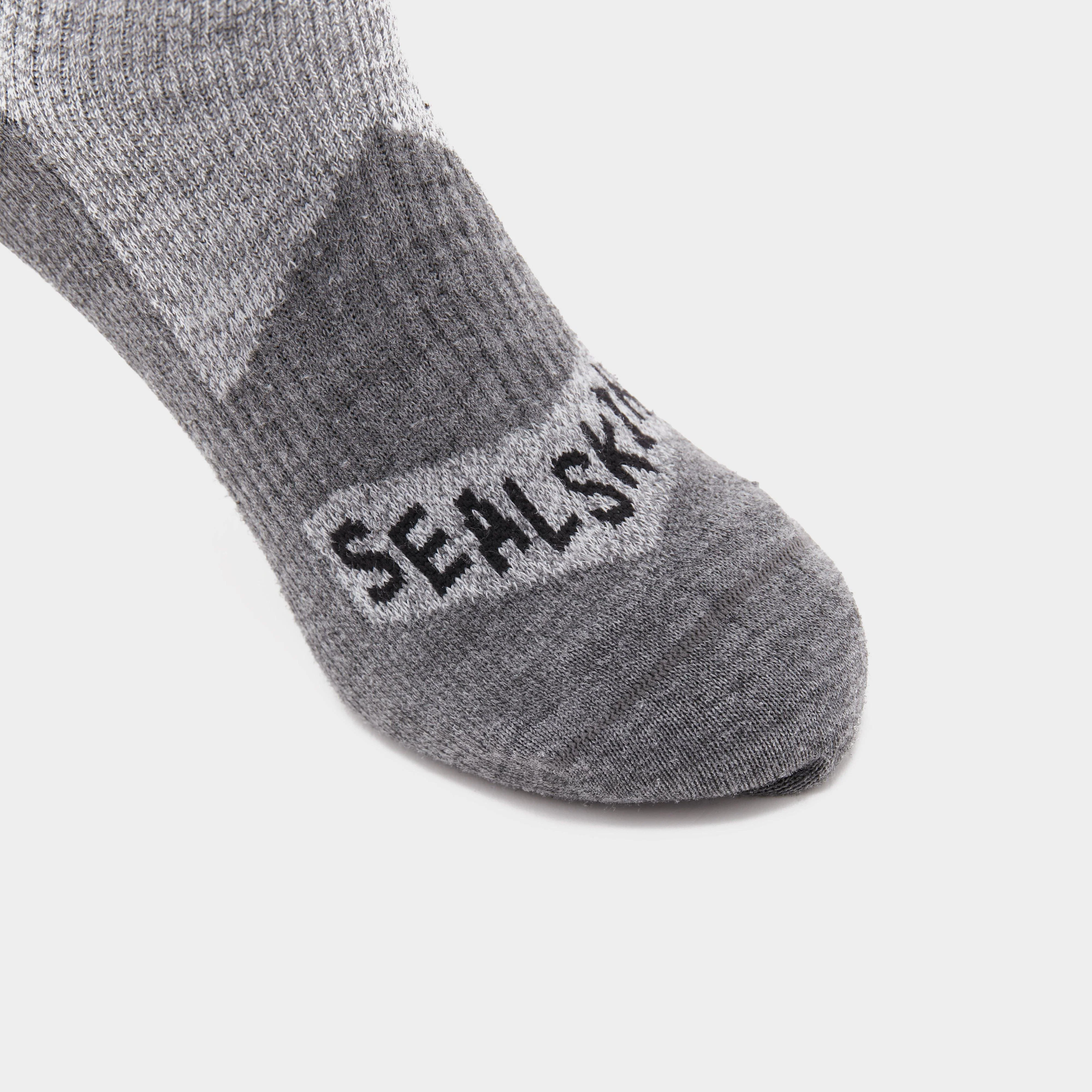 Raynham Waterproof All Weather Mid Length Socks - Image 4